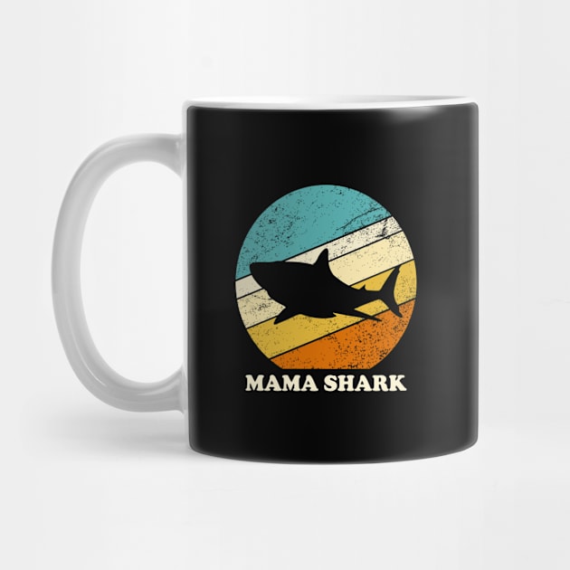 Mama shark vintage by Inyourdesigns